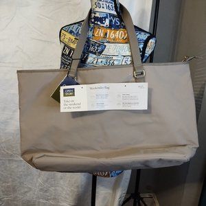 Open story "Atmosphere long weekend tote bag.